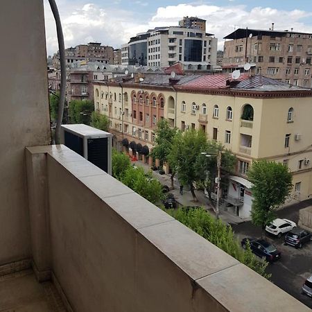 Apartment-14 In The Center Of Єреван Екстер'єр фото