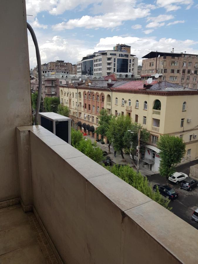 Apartment-14 In The Center Of Єреван Екстер'єр фото